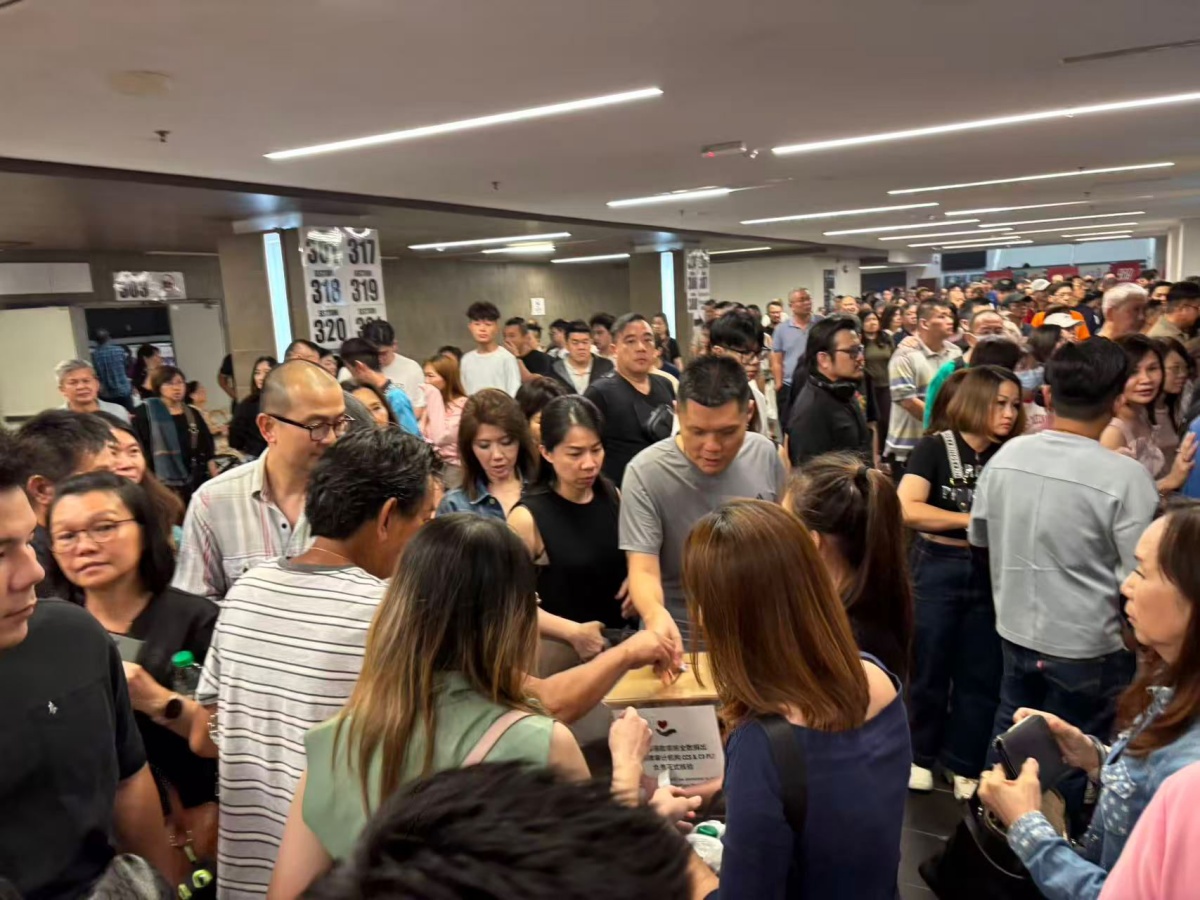 谭咏麟马来西亚演唱会连飙金曲三小时！现场募款破65万令吉为灾民点亮希望！ | 3ZONE - TVBAnywhere